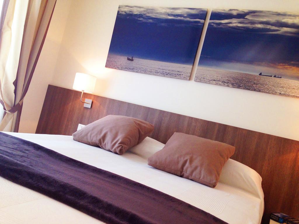 ソットマリーナResidenza Roma Marinaアパートメント 部屋 写真
