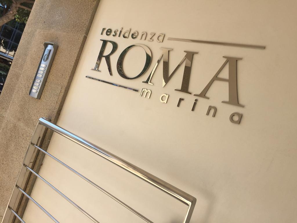 ソットマリーナResidenza Roma Marinaアパートメント エクステリア 写真
